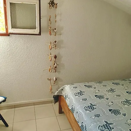 De La Pinede A La - Climatise Σετ