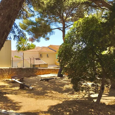 De La Pinede A La - Climatise * Σετ