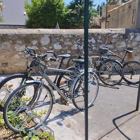De La Pinede A La - Climatise * Σετ